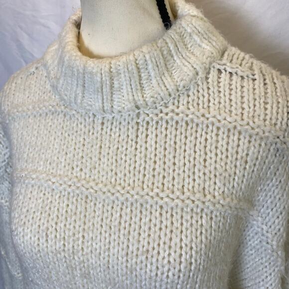 Urban Outfitters Women's Chunky Knit Oversized Sweater Size Small Ivory Pullover - Picture 3 of 13